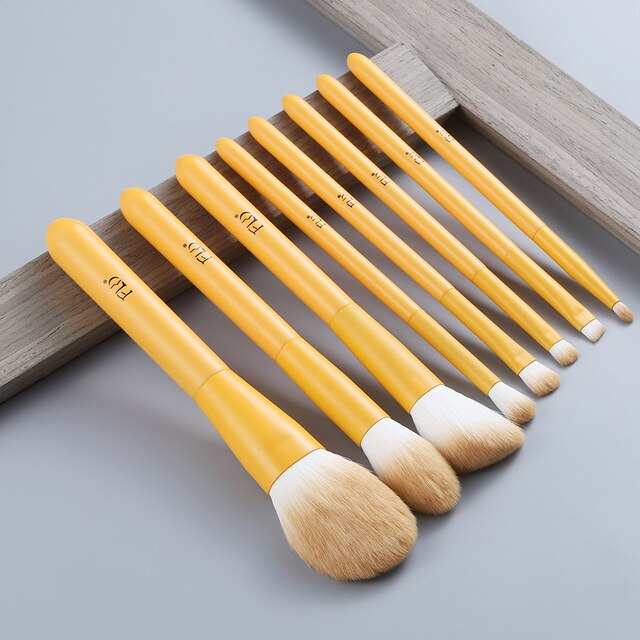 Matte Color Wood Make Up Brushes Set